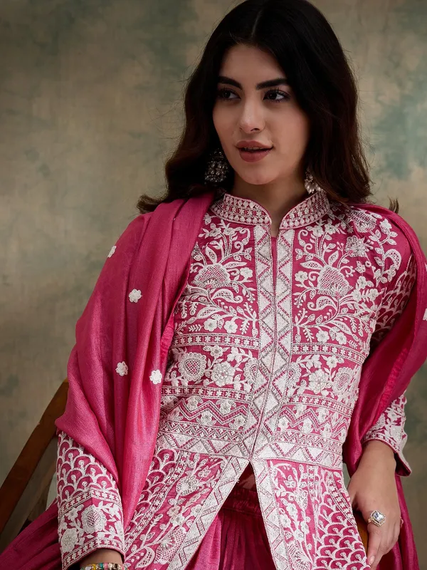 Magnificent_Embroidered_Vichitra_Silk_Anarkali_Lehenga_Set_With_Dupatta