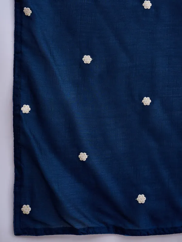 Magnificent_Embroidered_Vichitra_Silk_Anarkali_Lehenga_Set_With_Dupatta