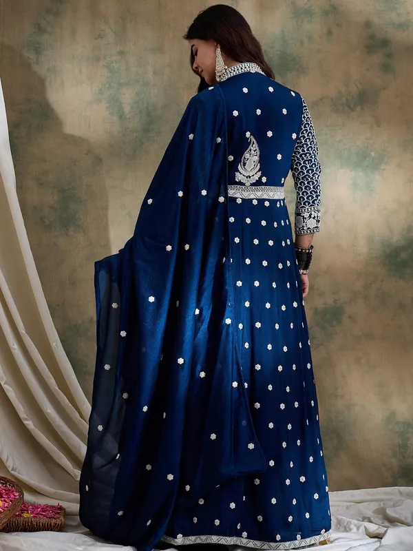 Magnificent_Embroidered_Vichitra_Silk_Anarkali_Lehenga_Set_With_Dupatta