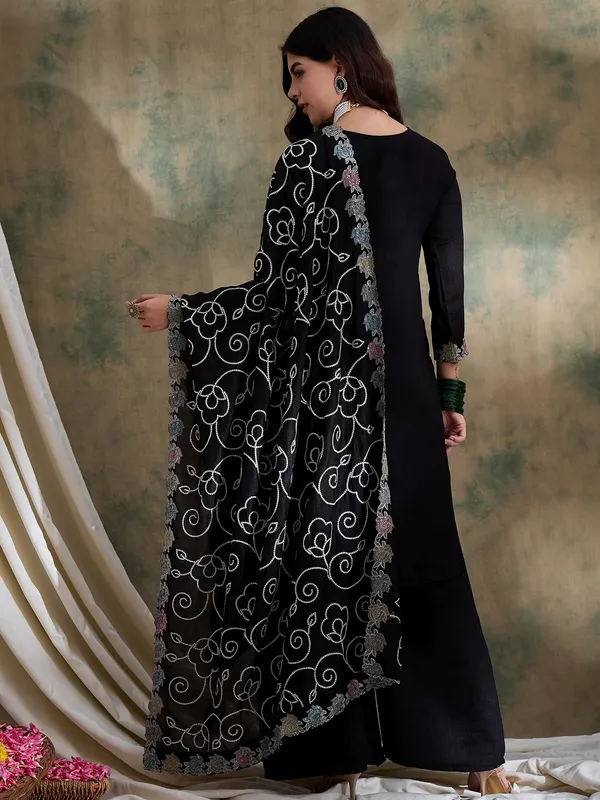 Spellbinding_Black_Embroidered_Vichitra_Silk_Kurta_Palazzo_Set_With_Dupatta