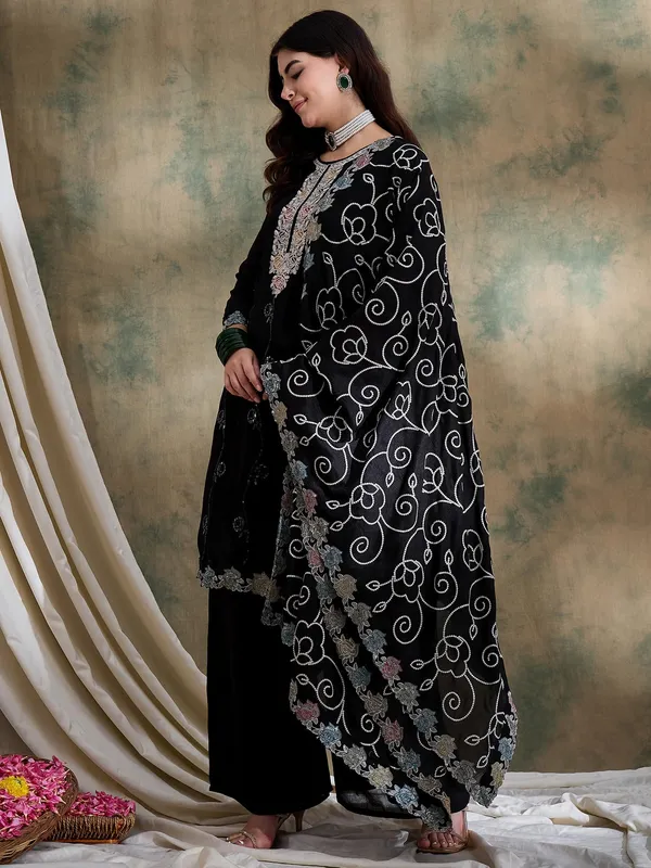 Spellbinding_Black_Embroidered_Vichitra_Silk_Kurta_Palazzo_Set_With_Dupatta