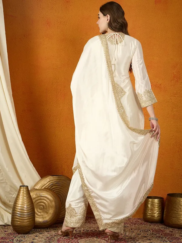 Chinon_Embroidered_Kurta_Palazzo_Set_With_Dupatta