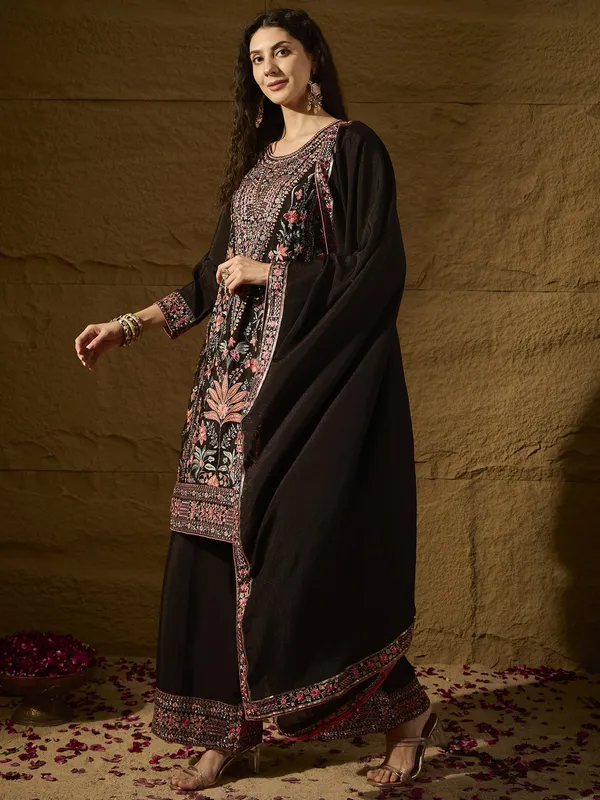 Black_Chinon_Kurta_Palazzo_Set_With_Lace_Dupatta
