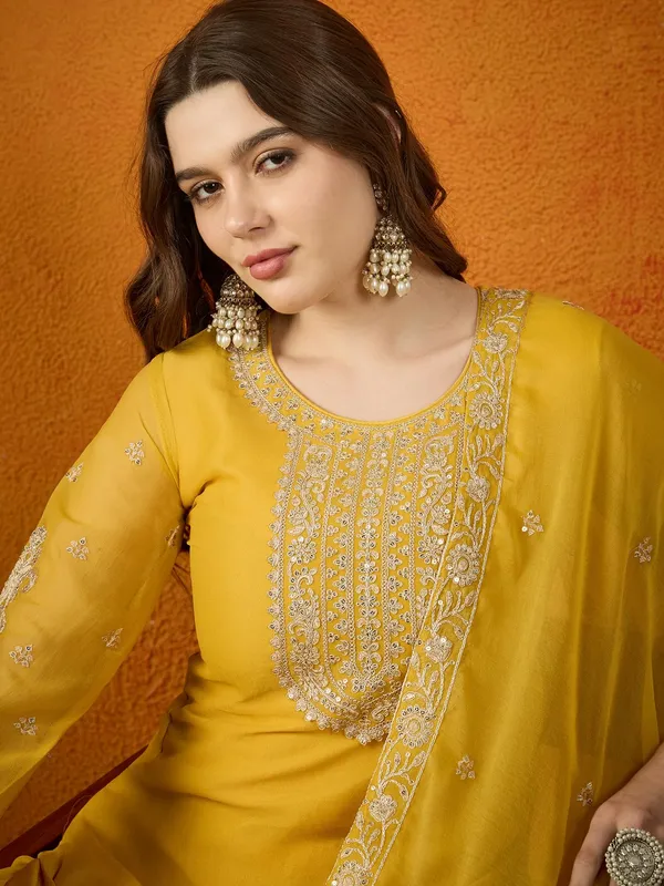 Luminous_Embroidered_Georgette_Straight_Kurta_Palazzo_Set_With_Dupatta