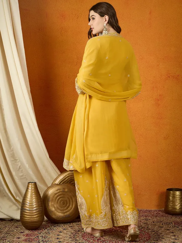 Luminous_Embroidered_Georgette_Straight_Kurta_Palazzo_Set_With_Dupatta