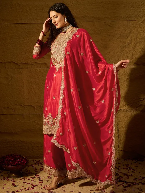 Radiant_Red_Chinon_Embroidered_Kurta_Palazzo_Set