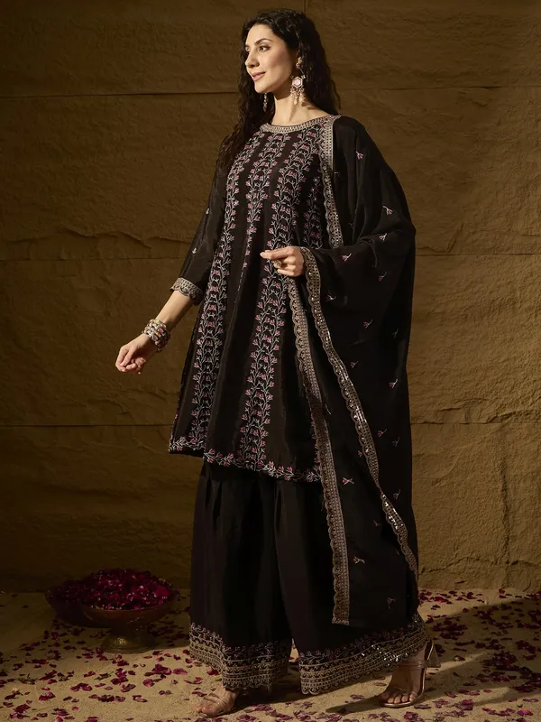 Black_Embroidered_A-Line_Kurti_Palazzo_|_Round_Neck_|_Above_Knee