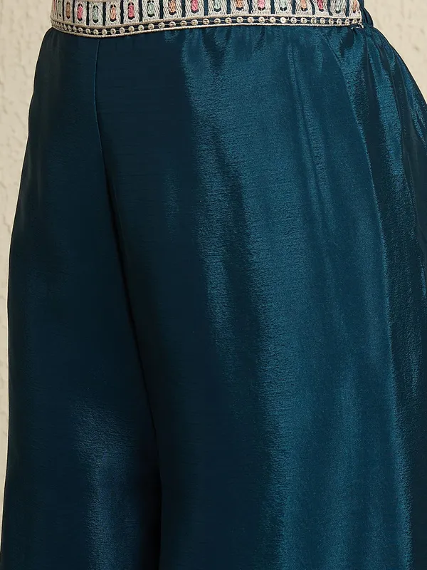 Chic_Rama_Embroidered_Chinon_Crop_Top_Palazzo_Set_With_Short_Jacket
