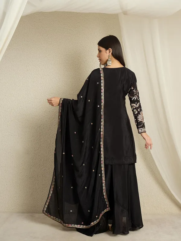 Black_Chinon_Embroidered_Kurta_Palazzo_Set_With_Dupatta