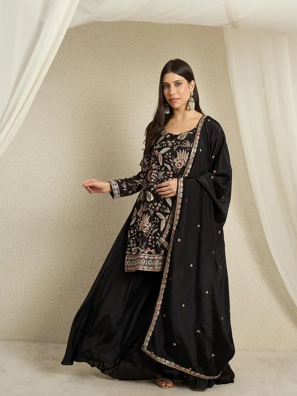 Black_Chinon_Embroidered_Kurta_Palazzo_Set_With_Dupatta