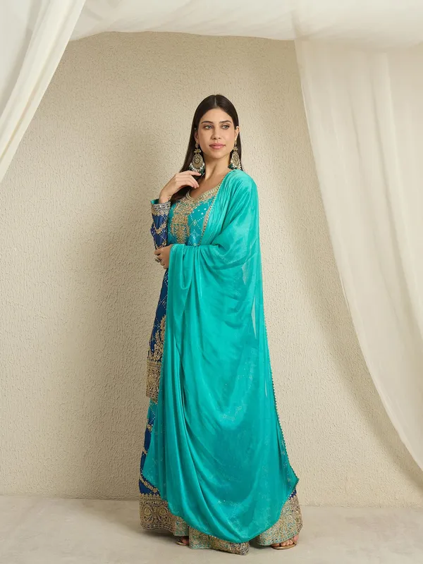 Ombre_Chinon_Embroidered_Kurta_Palazzo_Set