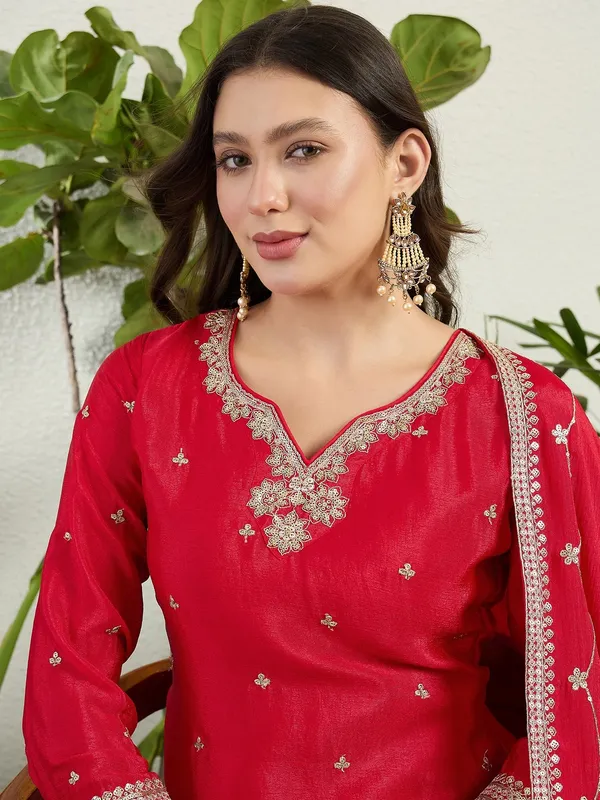 Vibrant_Red_Chinon_Embroidered_Kurta_With_Floral_Palazzo_Set
