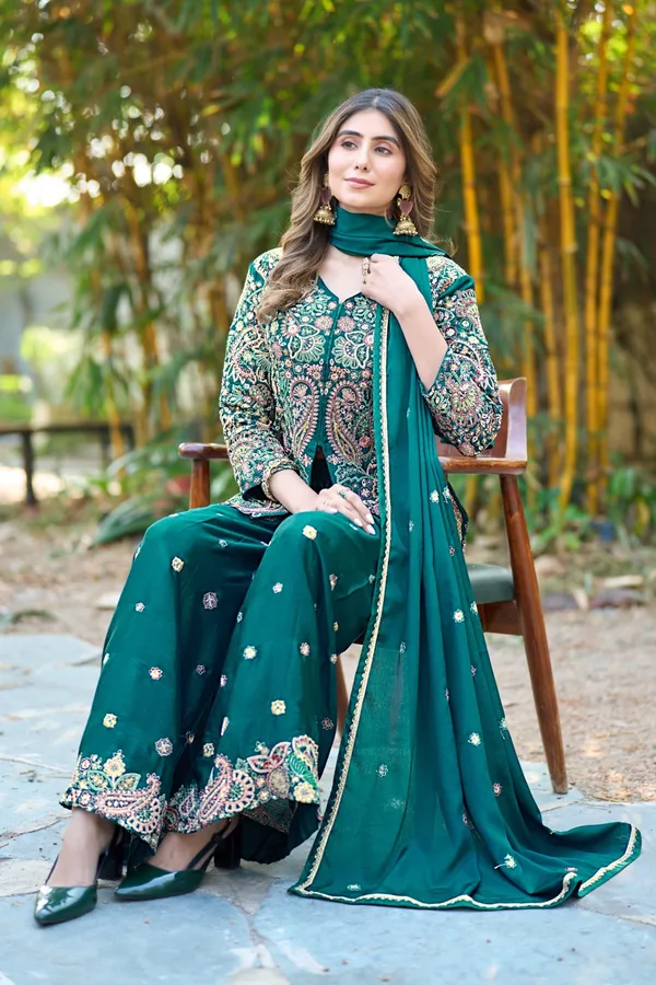 Elegant_Emerald_Embroidered_Kurta_Palazzo_Set