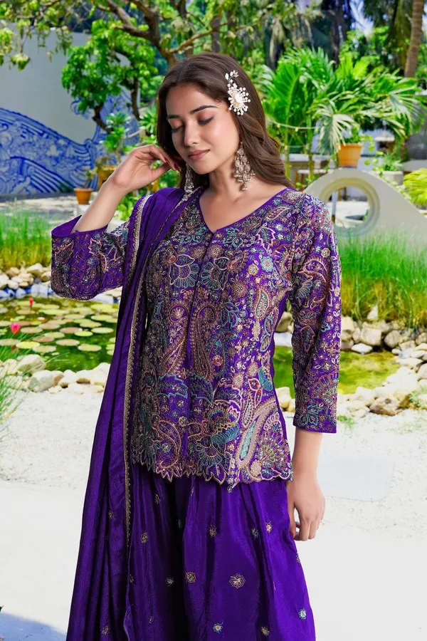 Elegant_Emerald_Embroidered_Kurta_Palazzo_Set