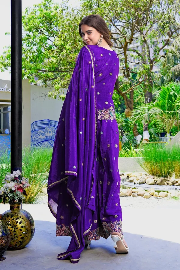 Elegant_Emerald_Embroidered_Kurta_Palazzo_Set