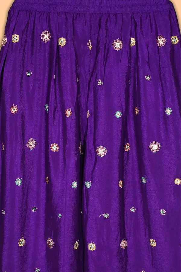 Elegant_Emerald_Embroidered_Kurta_Palazzo_Set