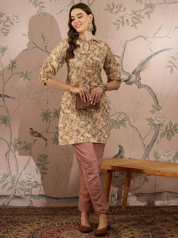Breezy_Cream_Floral_Printed_Cotton_Co-Ord_Set