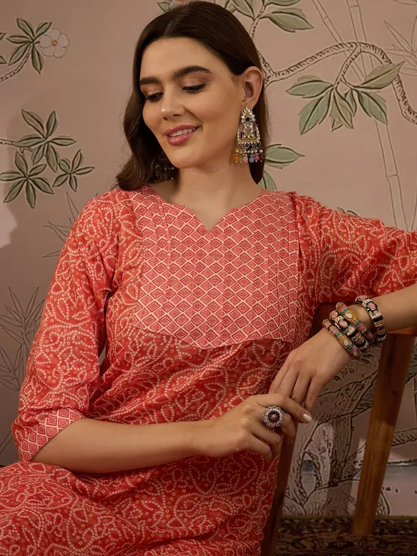 Printed_Straight_Kurta_With_Bottom_Notch_Neck,_3/4_Sleeve_Stitched_Cotton_Set