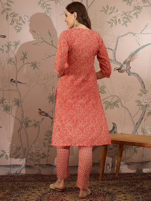Printed_Straight_Kurta_With_Bottom_Notch_Neck,_3/4_Sleeve_Stitched_Cotton_Set