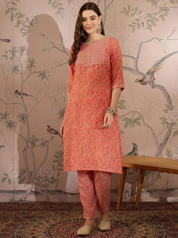 Printed_Straight_Kurta_With_Bottom_Notch_Neck,_3/4_Sleeve_Stitched_Cotton_Set