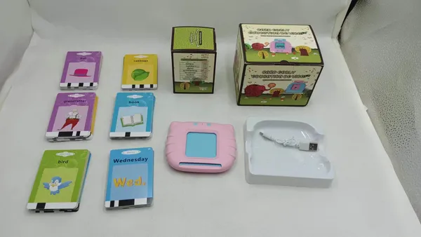 Talking_Flash_Card_Reader_Learning_Toy_for_Kids