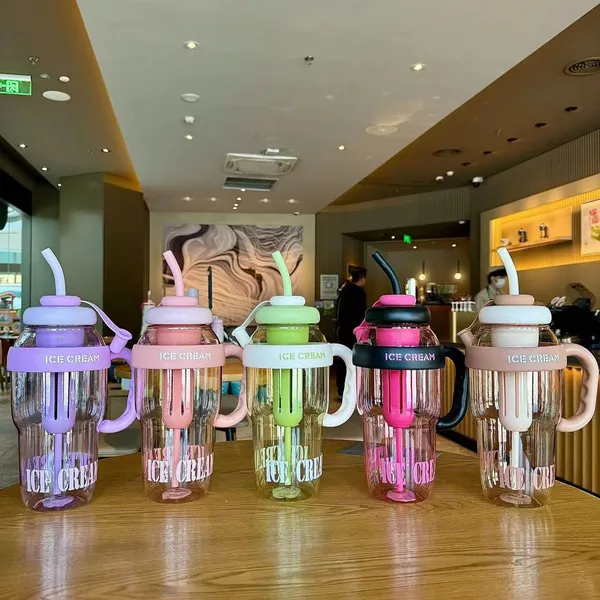 Ice_Cream_Print_Straw_Tumbler