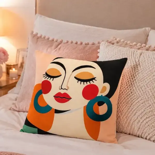 Velboa_Illustrated_Face_Print_Cushion