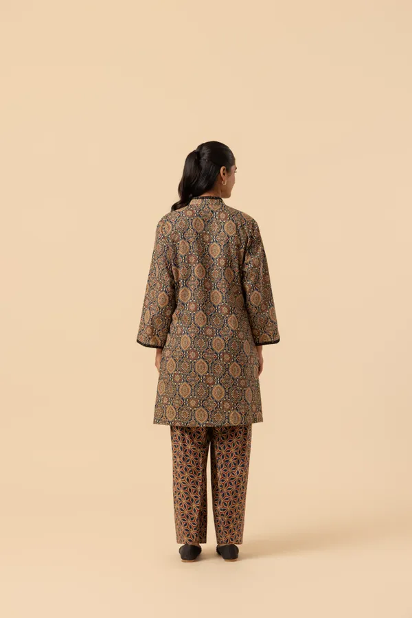 Earthen_Mirage_Ajrakh_Printed_Farshi_Coord_Set