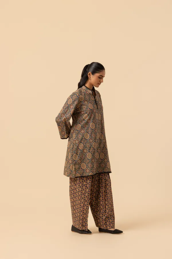 Earthen_Mirage_Ajrakh_Printed_Farshi_Coord_Set