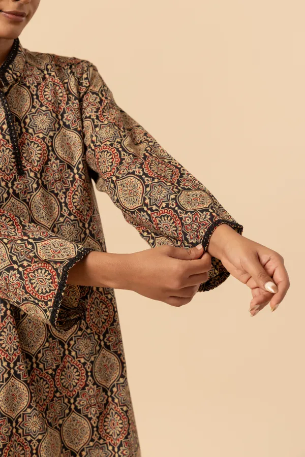 Desert_Bloom_Ajrakh_Printed_Farshi_Coord_Set