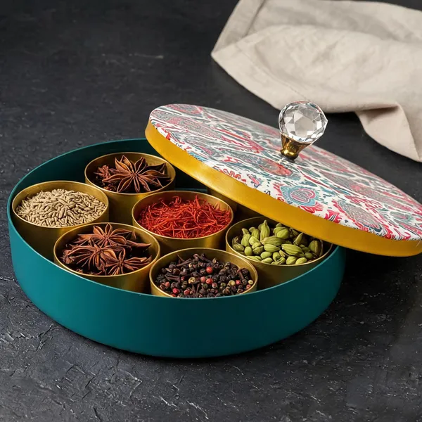 Metal_Masala_Box_With_White_And_Blue_Design_On_Lid