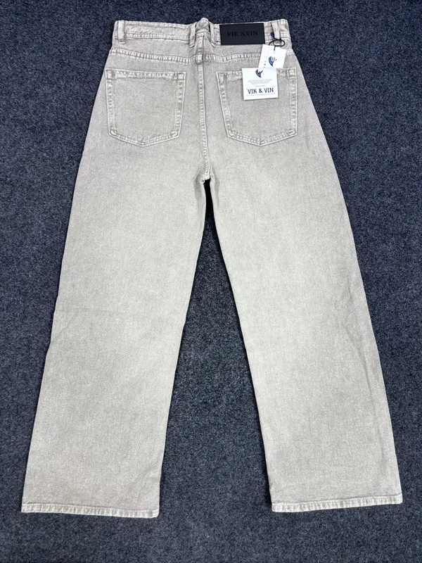 Light_Grey_Denim_Straight_Fit_Jeans_For_Men