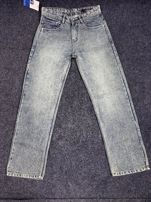 Grey_Denim_Straight_Fit_Jeans_For_Men