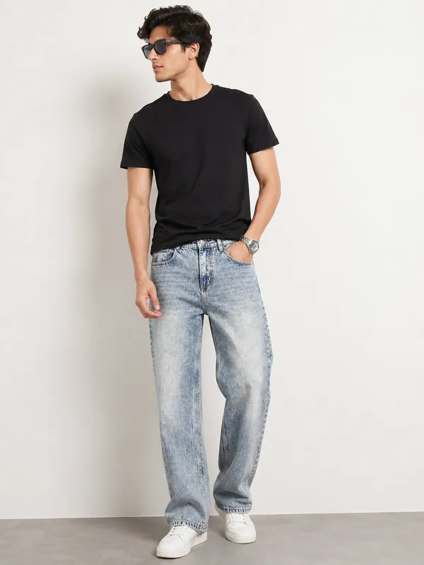 Light_Grey_Denim_Straight_Fit_Jeans_For_Men