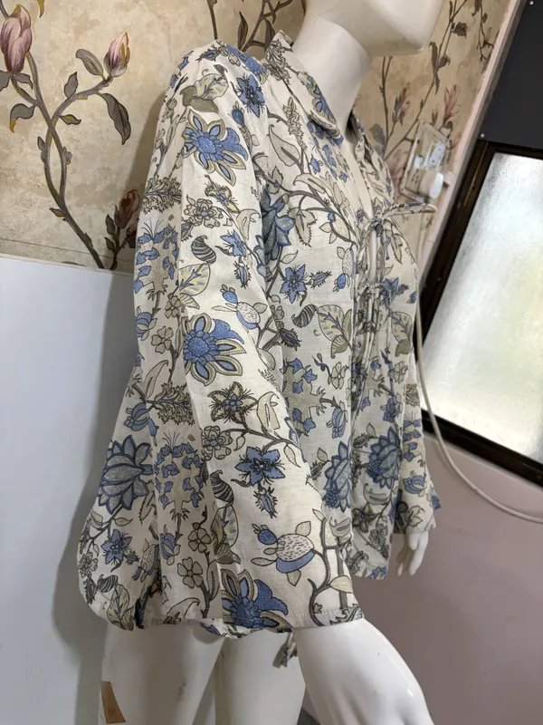 Blue_and_Beige_Floral_Top