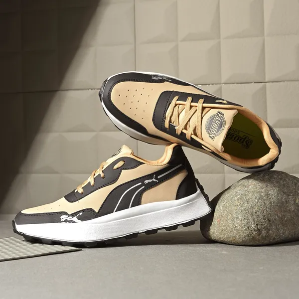 Black_And_Orange_Mesh_Lace-Ups_Casual_Sneakers_For_Men
