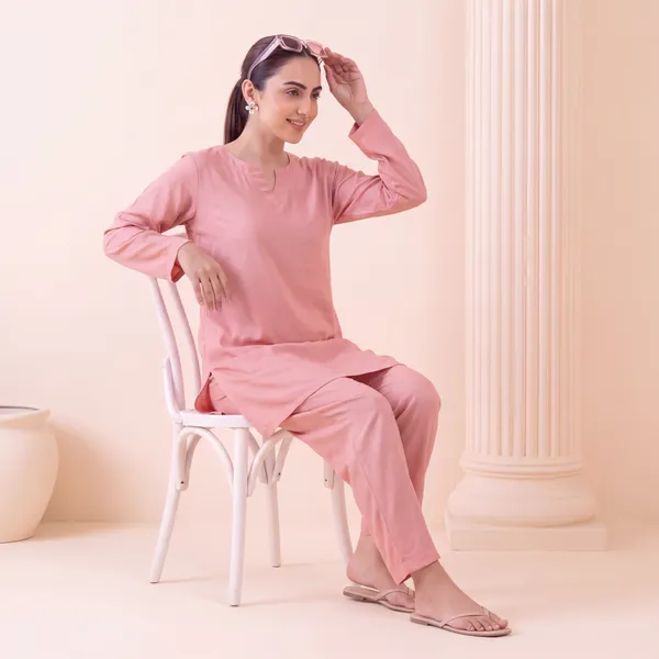 Dusty_Rose_Rayon_Straight_Kurta_Set_For_Women