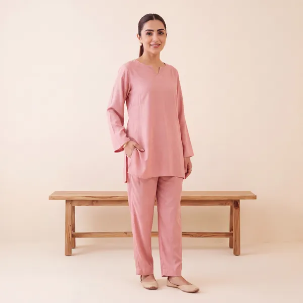 Dusty_Rose_Rayon_Straight_Kurta_Set_For_Women