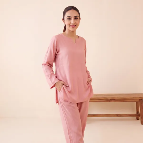 Dusty_Rose_Rayon_Straight_Kurta_Set_For_Women