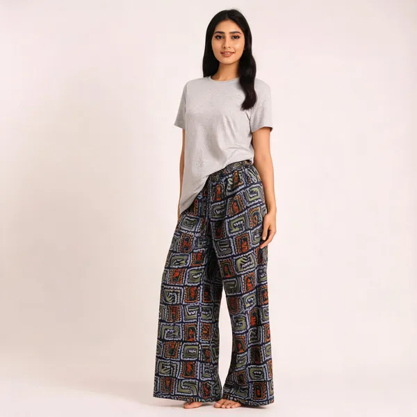 Black_Rayon_Relaxed_Fit_Geometric_Print_Palazzo_Pant_For_Women