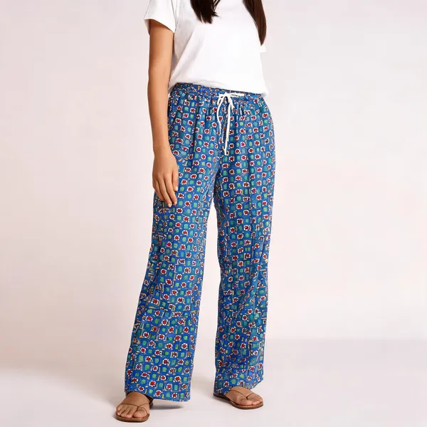Blue_Rayon_Straight_Fit_Geometric_Print_Palazzo_Pant_For_Women