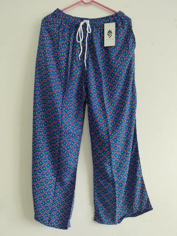 Blue_Rayon_Straight_Fit_Geometric_Print_Palazzo_Pant_For_Women