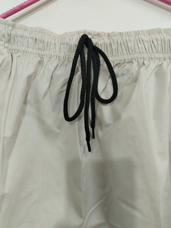 Off_White_Rayon_Straight_Fit_Elasticated_Palazzo_Pant_For_Women