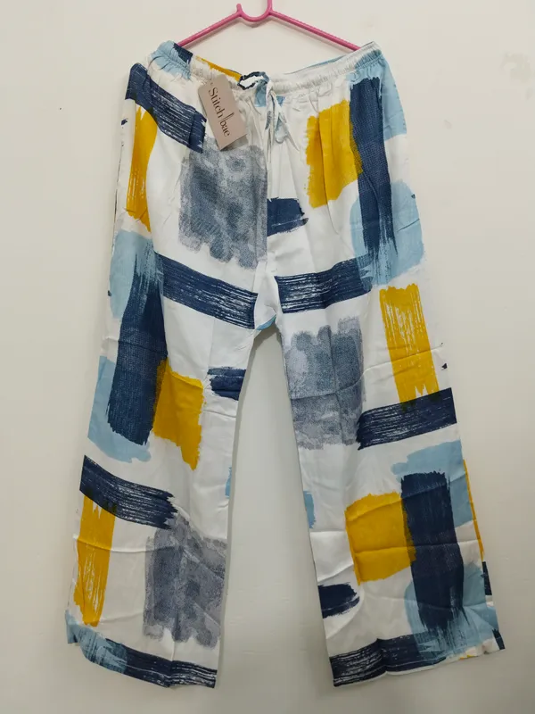 Multicolor_Abstract_Print_Relaxed_Fit_Trousers_for_Women