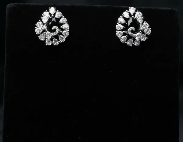 Pear_Bloom_Sparkle_Studs