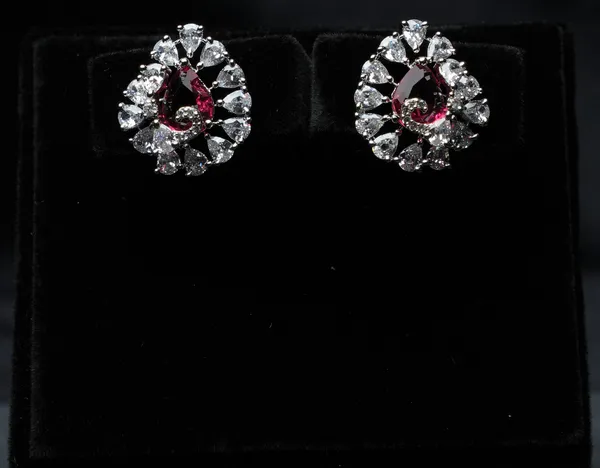 Pear_Bloom_Sparkle_Studs