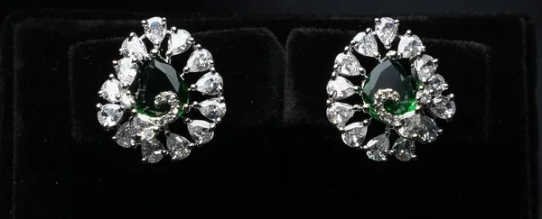 Pear_Bloom_Sparkle_Studs
