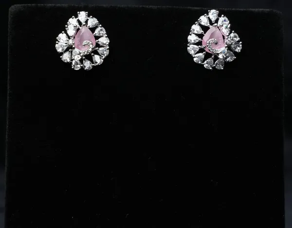 Pear_Bloom_Sparkle_Studs