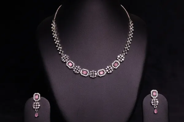 Florette_Glam_Necklace_Set