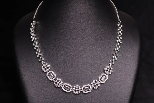 Florette_Glam_Necklace_Set